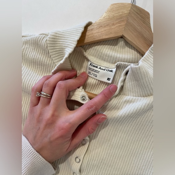 Frank and Oak Atelier mock neck Henley - Picture 5 of 5